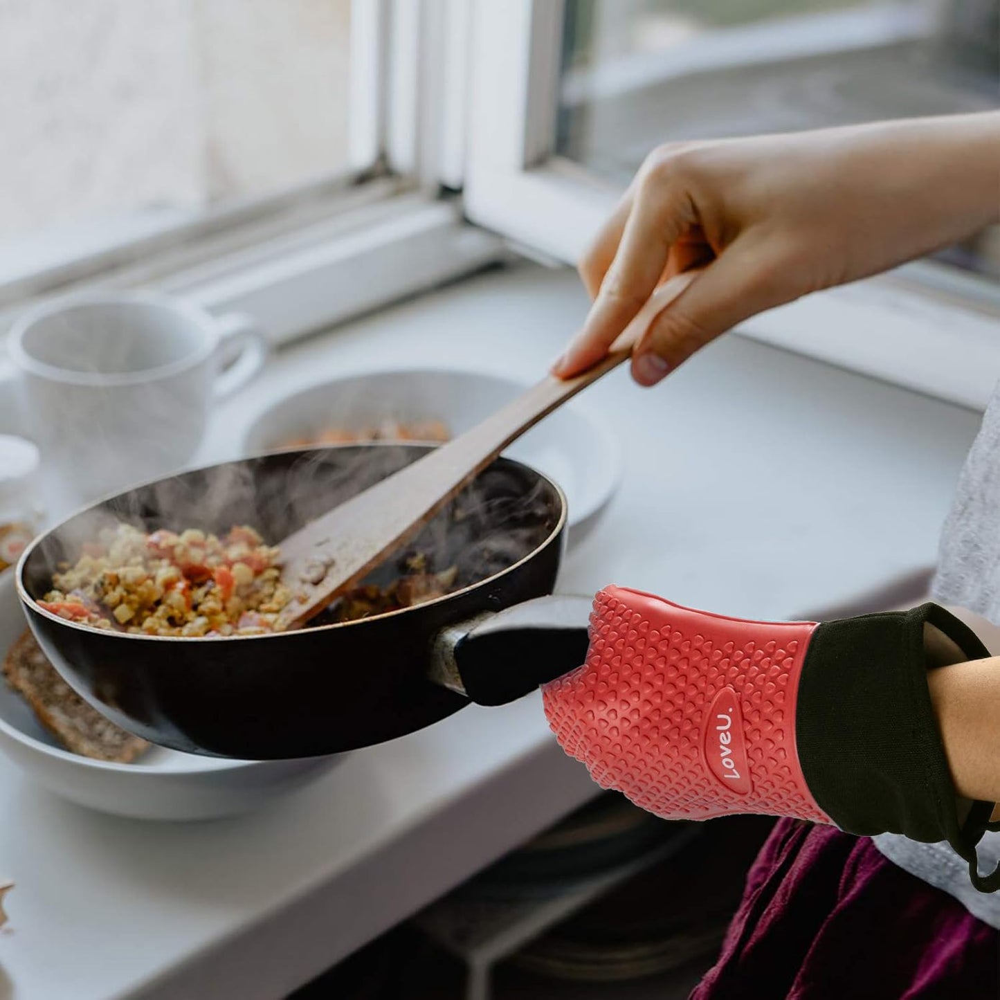 Kitchen Oven Gloves - Silicone Double-Layer Heat Resistant Oven Mitts/BBQ Gloves/Grill Gloves - Perfect for Baking and Grilling - 1 Pair (Small, Red Long)